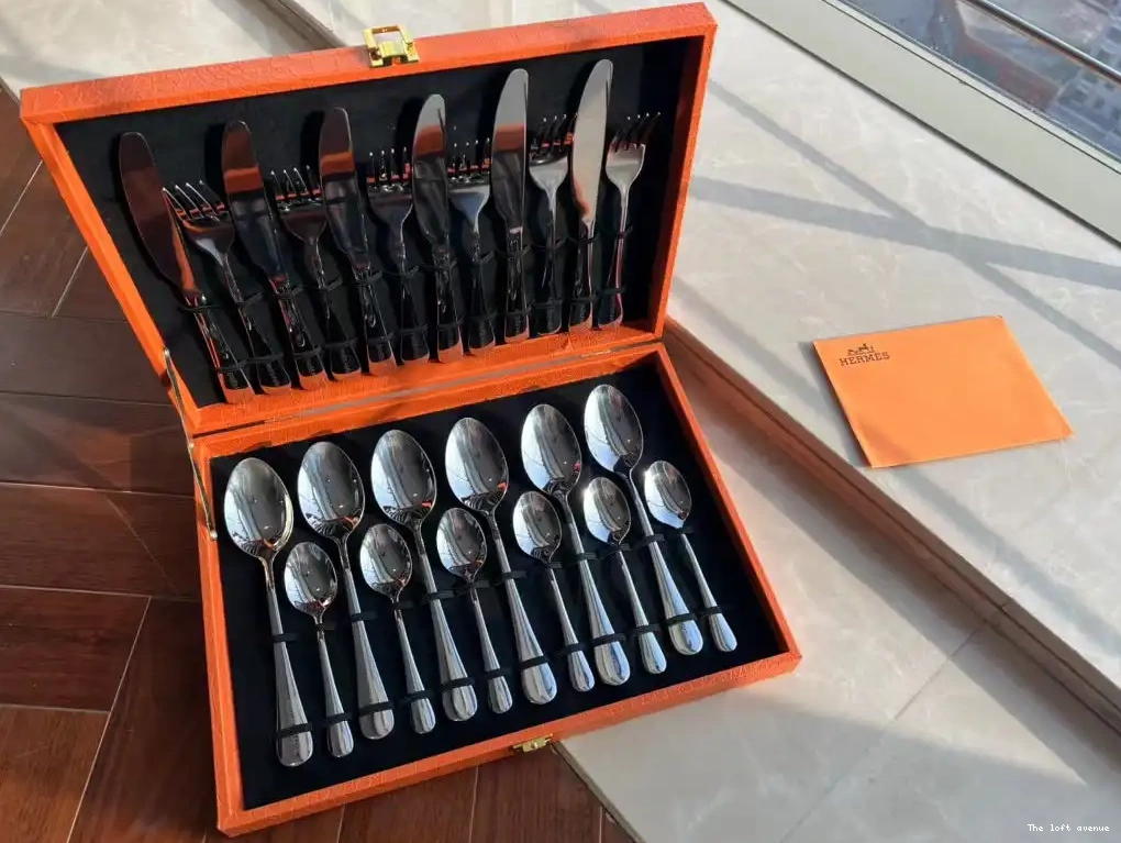 SET HERMES CUSTOM CUTLERY 0518